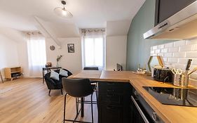 Coquelin - Joli Appartement Renove